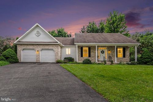 5 Baird Ct, CARLISLE, PA, 17013-4713 | Card Image