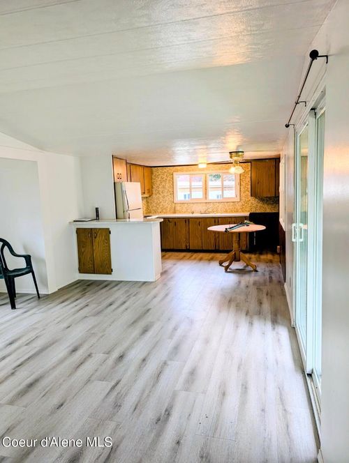 unit-e-6677 Kaniksu St, Bonners Ferry, ID, 83805-7522 | Card Image