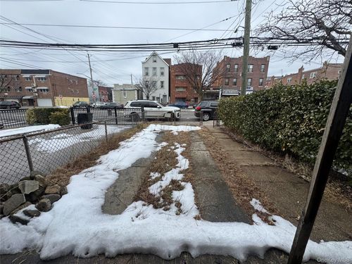 3662 Bronxwood Ave, Bronx, NY, 10469-1104 | Card Image