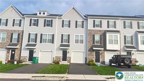 4904 Brookside Ct, Coopersburg, PA, 18036-8729 | Card Image