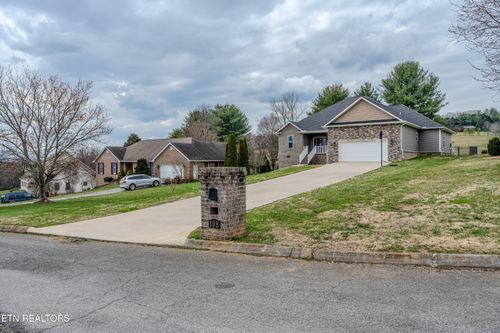 108 Ostenbarker St, Maryville, TN, 37804-2424 | Card Image