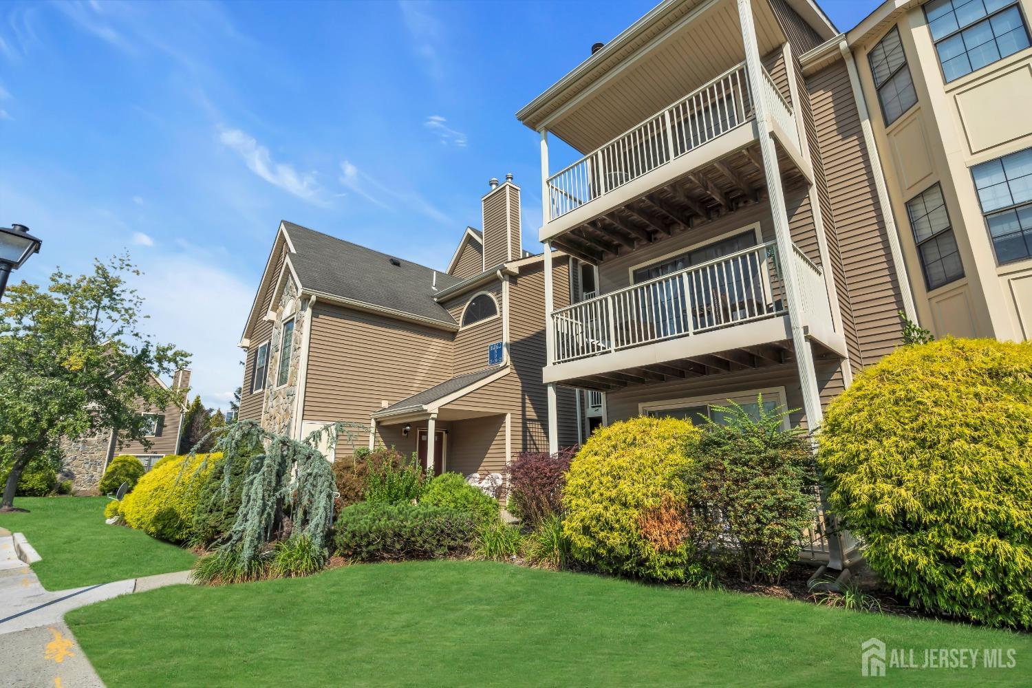 Lear Ct, East Brunswick, NJ 08816