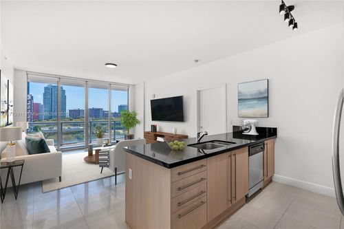 1204-s-79 Sw 12th St, Miami, FL, 33130-5201 | Card Image