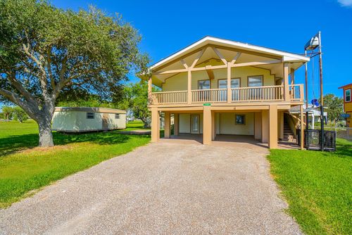 983 Bayview Dr, Palacios, TX, 77465-1489 | Card Image