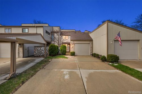 23243 Farmington Rd, Farmington, MI, 48336-3101 | Card Image