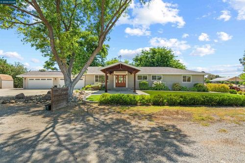 7408 June Bug Ln, Vacaville, CA, 95688-9311 | Card Image