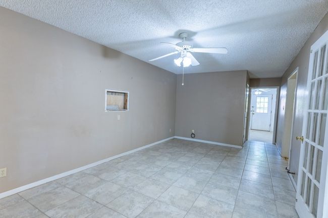 Den | Image 11