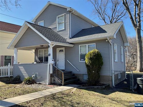 250 Woodcliff Ave, Little Falls, NJ, 07424-1066 | Card Image