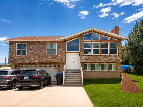 647 E 3050 N, North Ogden, UT, 84414-2052 | Card Image