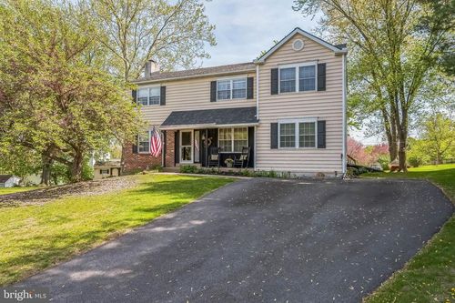 10 Shawnee Ln, ROYERSFORD, PA, 19468-3021 | Card Image