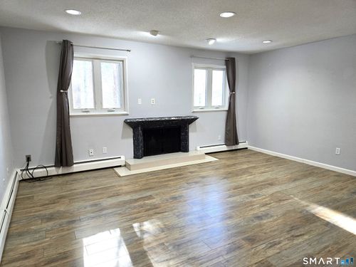 unit-e-7 Staunton Ct, Farmington, CT, 06032-3537 | Card Image