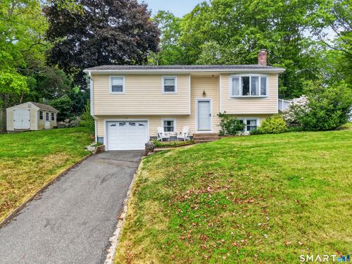 73 Warren Ave, Mystic, CT, 06355-2132 | Card Image