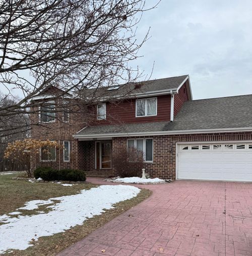 1820 Division St, East Troy, WI, 53120 | Card Image