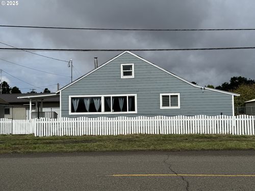 1010 N Lake Rd, Lakeside, OR, 97449-8679 | Card Image