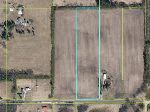 20300 Bunker Hill Rd, Marengo, IL, 60152-8003 | Card Image