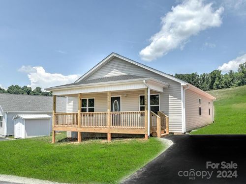 94-217 Quinn Hill Ln, Mars Hill, NC, 28754-1018 | Card Image