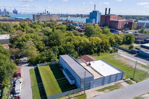 425 Campbell St, Detroit, MI, 48209-3105 | Card Image