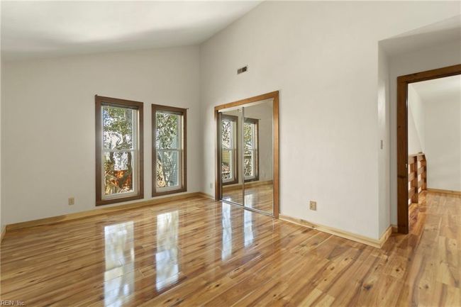 2568 Shore Dr, House attached with 3 bedrooms, 2 bathrooms and null parking in Virginia Beach VA | Image 4
