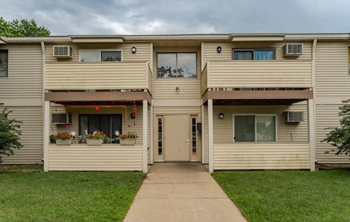 a202-2106 Valleyhigh Dr Nw, Rochester, MN, 55901-4300 | Card Image