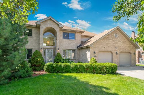 8131 Nielsen Dr, Tinley Park, IL, 60477-2699 | Card Image