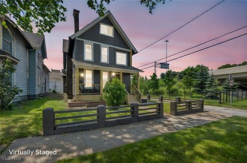 1423 Kenilworth Ave, Cleveland, OH, 44113-4426 | Card Image