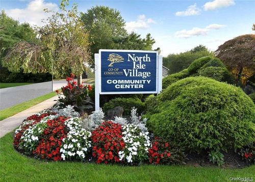 39-39 Fargo Ct, Coram, NY, 11727-1506 | Card Image