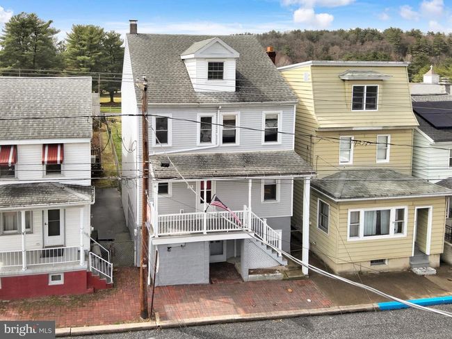 47 Washington St, House other with 4 bedrooms, 2 bathrooms and null parking in Middleport PA | Image 31