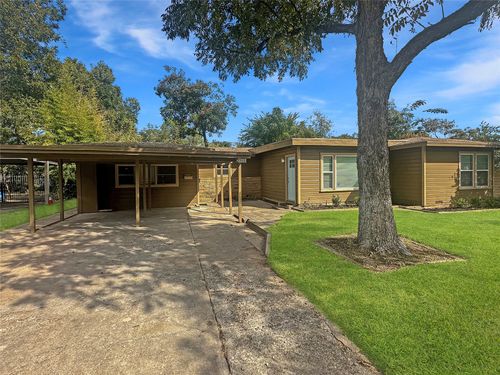 6713 Norma St, Fort Worth, TX, 76112-5503 | Card Image