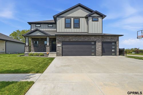 1111 Terrace View Dr, Hickman, NE, 68372-9725 | Card Image