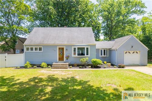 130 Tunison Rd, New Brunswick, NJ, 08901-1651 | Card Image