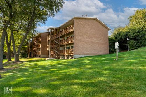 apt-d-5801 Oakwood Dr, Lisle, IL, 60532-2929 | Card Image