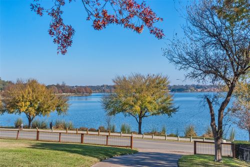 3505 W Lawther Dr, Dallas, TX, 75214-3204 | Card Image