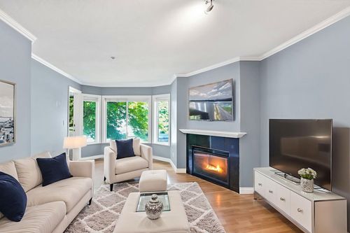 212-12110 80 Ave, Surrey, BC, V3W0V2 | Card Image