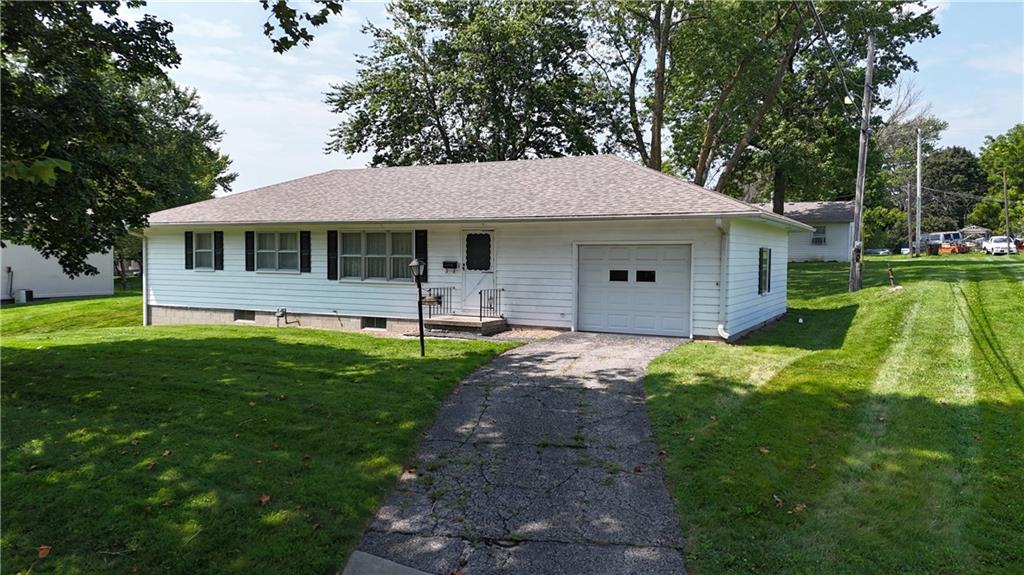 10th St, Savannah, MO 64485