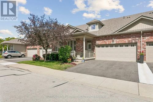 223-2120 Itabashi Way, Burlington, ON, L7M0V3 | Card Image
