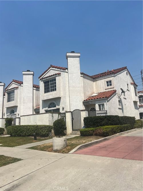 15366 Gundry Ave, Paramount, CA, 90723-3913 | Card Image