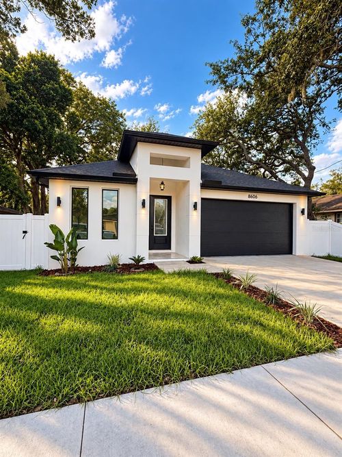 8606 N Alaska St, TAMPA, FL, 33604-1718 | Card Image