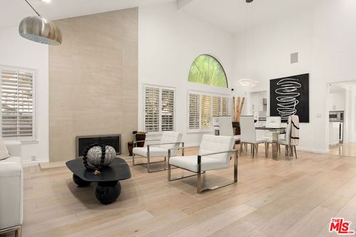 24762 Via Pradera, Calabasas, CA, 91302-1470 | Card Image