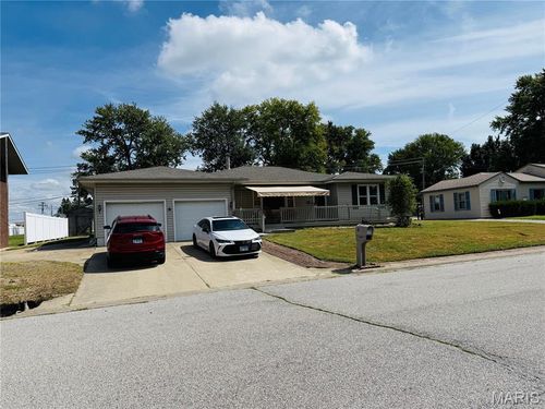 6 Orlando Place, Fairview Heights, IL, 62208 | Card Image