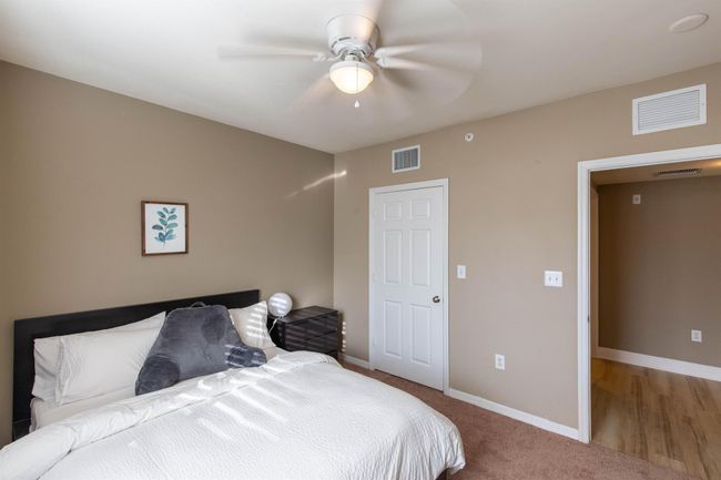 APT-201 - 6559 Emerald Dunes Dr, Condo with 3 bedrooms, 2 bathrooms and null parking in West Palm Beach FL | Image 17