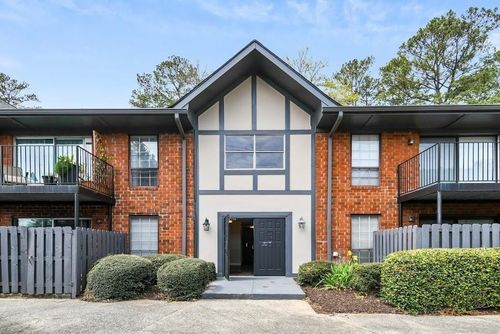 12-6851 Roswell Rd, Sandy Springs, GA, 30328-2456 | Card Image