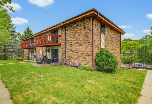 d-627 Hartridge Drive, Hartland, WI, 53029 | Card Image