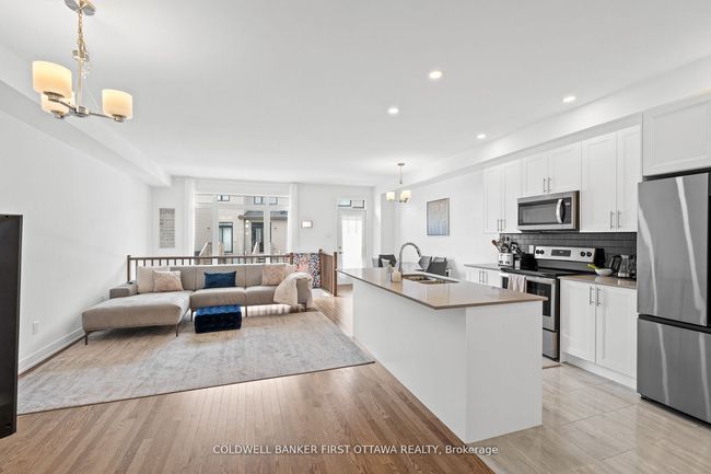 4010 Jockvale Rd, House attached with 3 bedrooms, 3 bathrooms and 1 parking in Nepean ON | Image 9