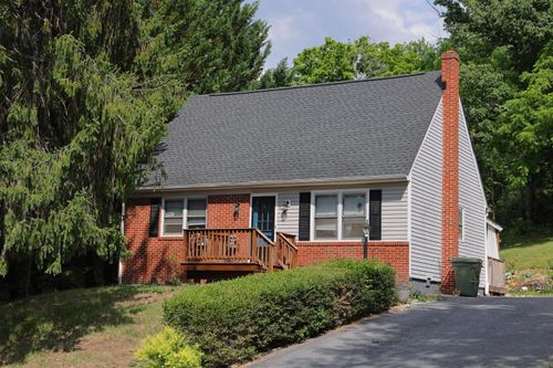 394 Horace Ave, Waynesboro, VA, 22980-4119 | Card Image