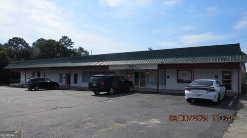 310-300 - 310 Vickie Dr, Warner Robins, GA, 31093-2622 | Card Image