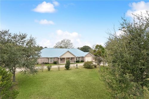 220 Warrior Trce, Covington, LA, 70435-8815 | Card Image