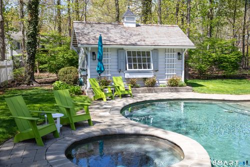 2 Anchor Ln, Norwalk, CT, 06850-4411 | Card Image