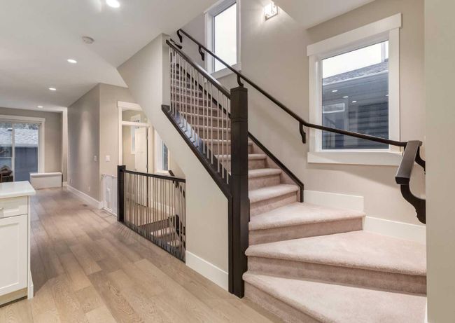 2832 42 Street Sw, Home with 4 bedrooms, 3 bathrooms and 2 parking in Calgary AB | Image 18