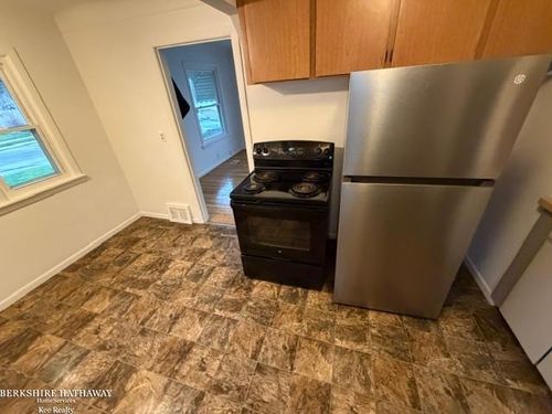 22890 Firwood Ave, Eastpointe, MI, 48021-3537 | Card Image