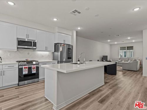 17923 Goodyear, Carson, CA, 90746-2847 | Card Image